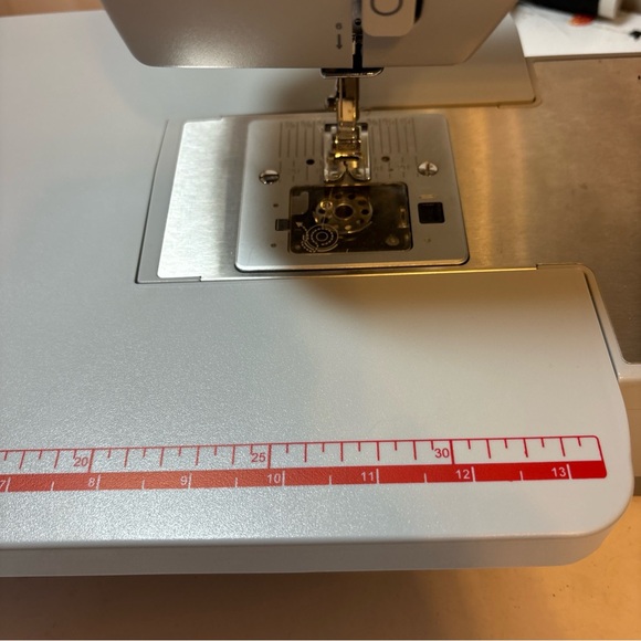 Heavy Duty Sewing Machine Table Extension Singer Fits 4411, 4423, 4432, 4452 - Picture 6 of 7